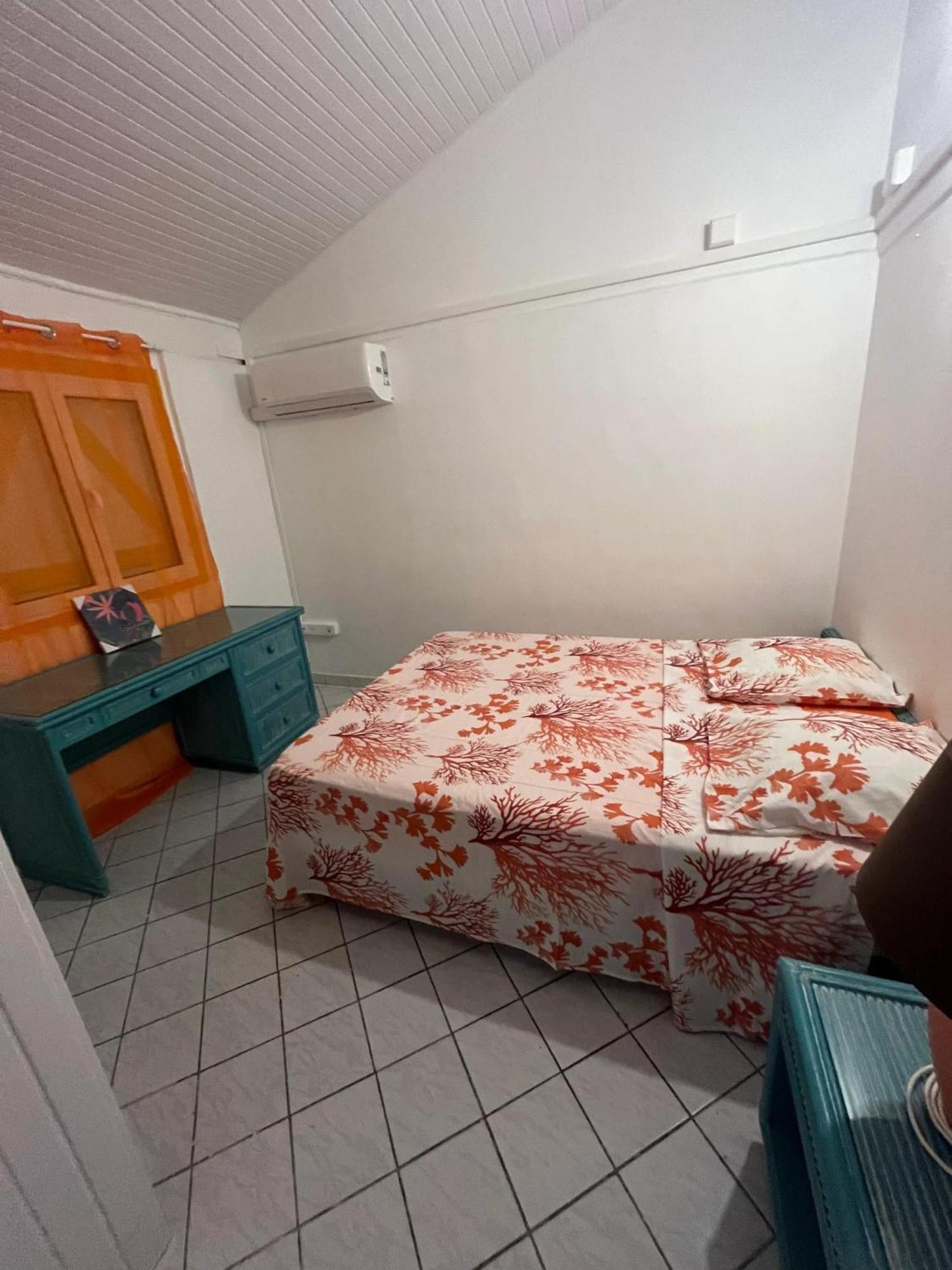 Hébergement de vacances Maison De 3 A Avec Jardin *